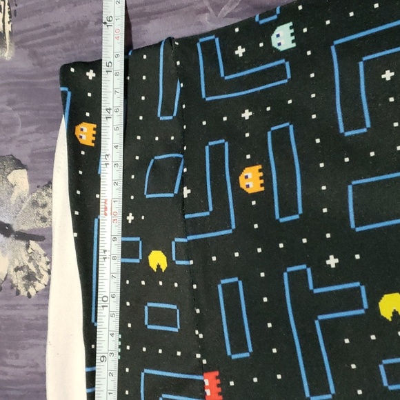 3/$65 Society6 PacMan printed tights - Picture 4 of 7
